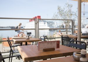 Terras IJ-kantine, uitzicht IJ